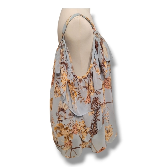 BOUTIQUE - 3X Floral Ruffle Cold Shoulder - Picture 4 of 6